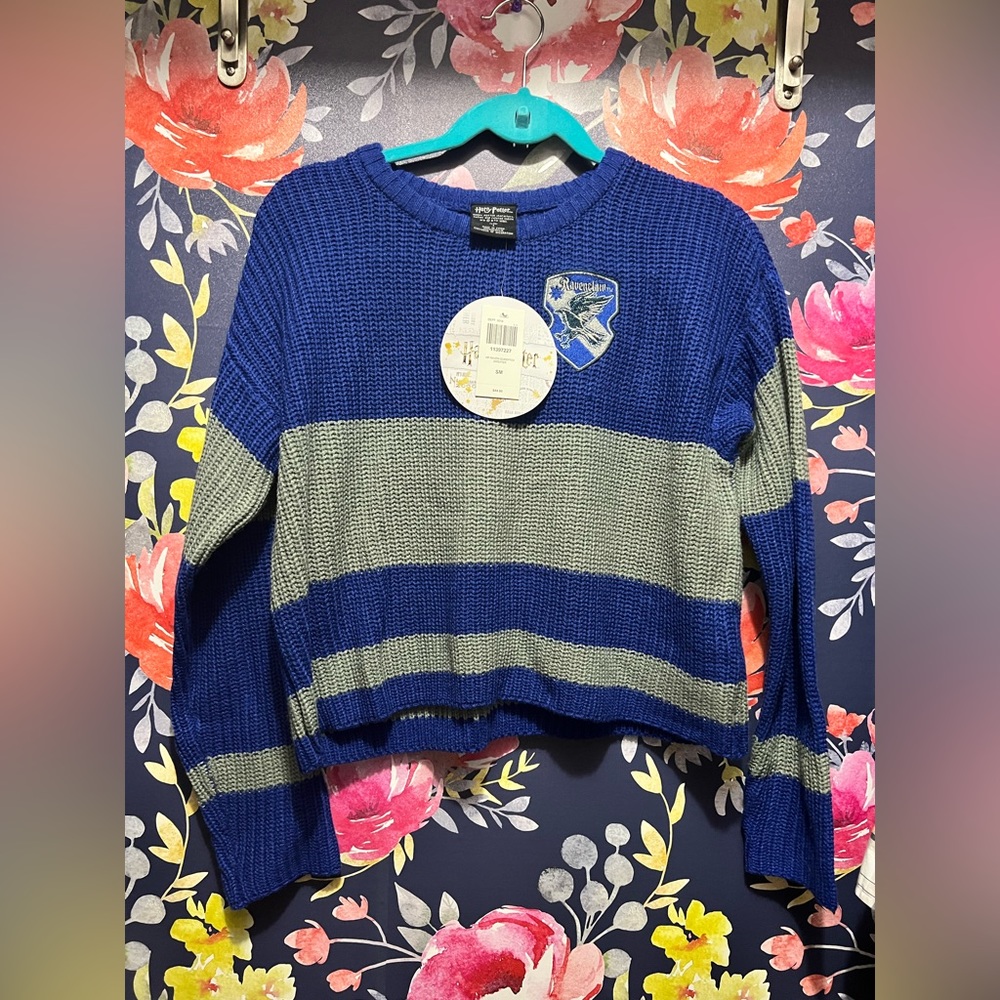Harry Potter Ravenclaw Crop Sweater. Size Small. NWT